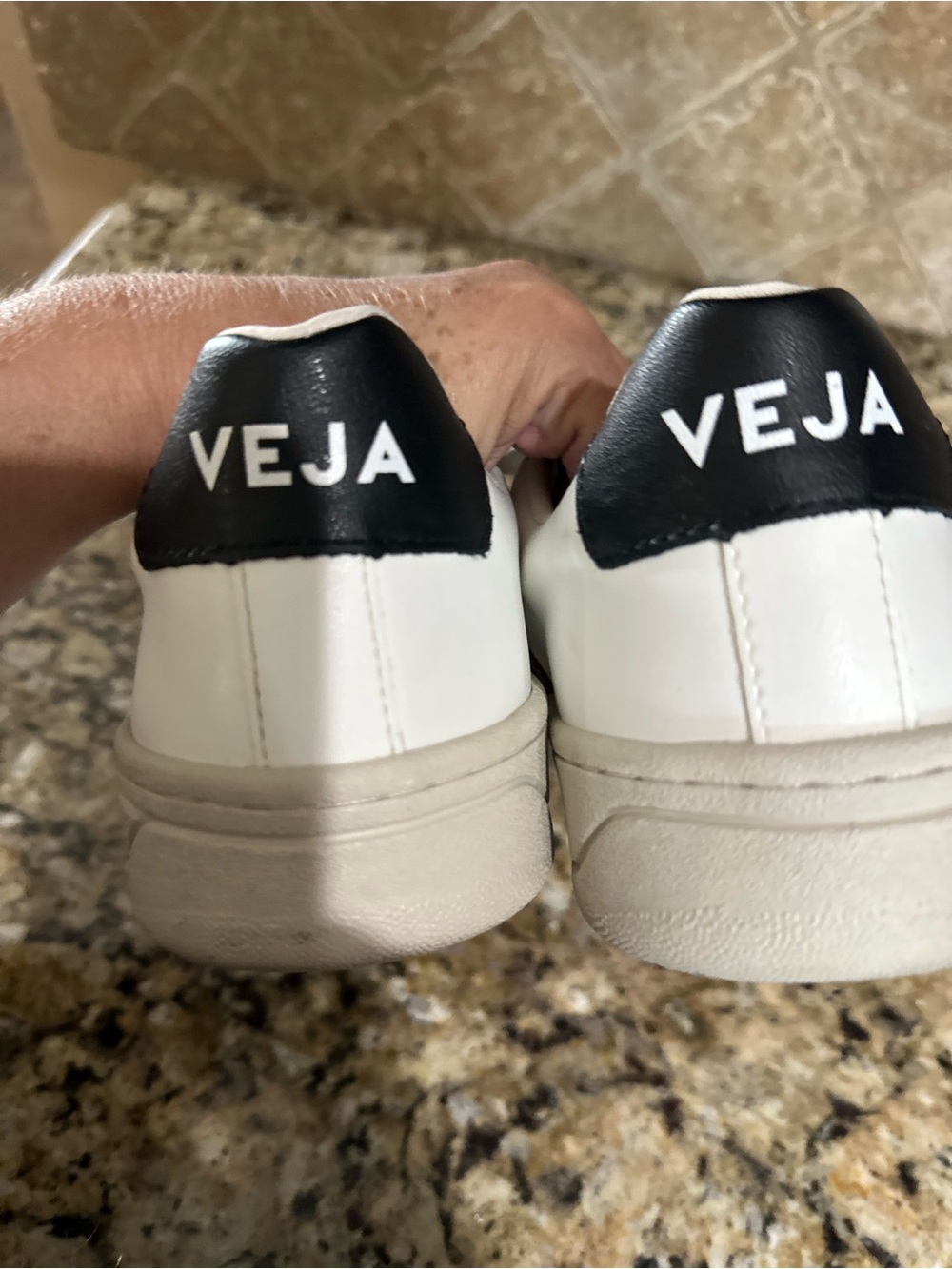 Veja V-12 Sneaker in Extra White & Marsala Nautico - Picture 6 of 10